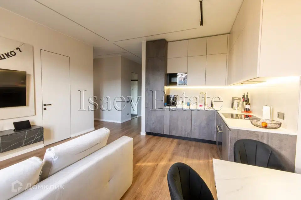 Продаётся 2-комнатная квартира, 65 м²