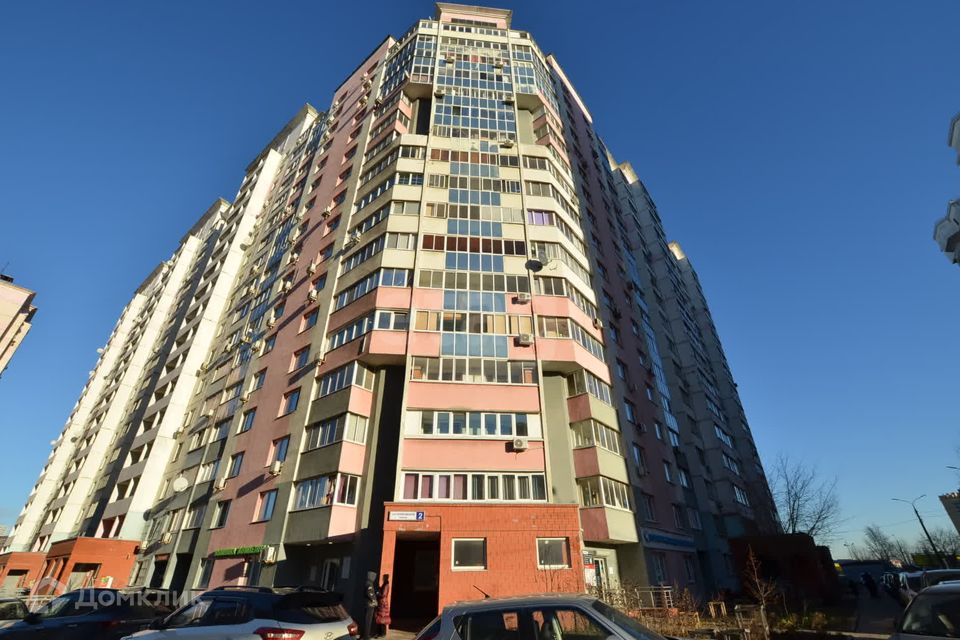 Продаётся 4-комнатная квартира, 101 м²