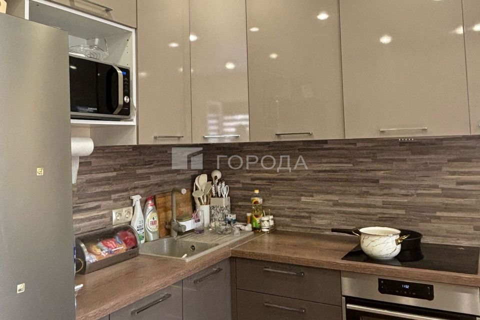 Продаётся 1-комнатная квартира, 51 м²