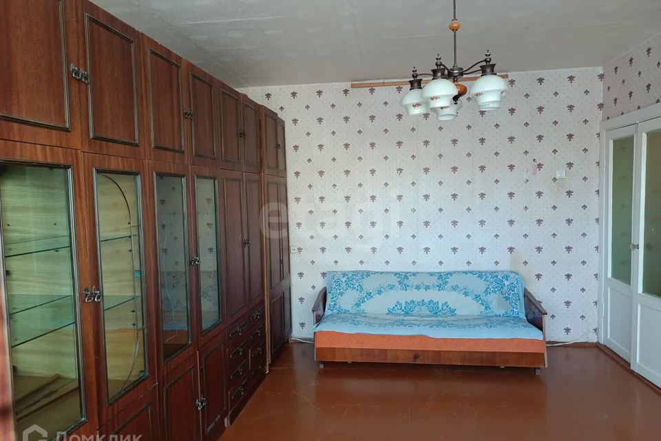 Продаётся 1-комнатная квартира, 37.8 м²
