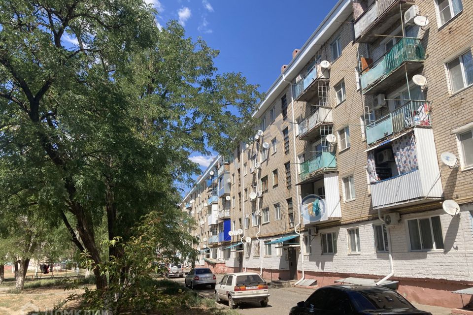 Купить 3-комнатную квартиру 84,3 м² по адресу Элиста, 9-й микрорайон, 23 - id 69