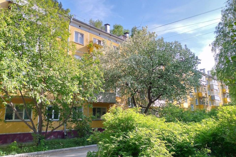Продаётся 3-комнатная квартира, 57.6 м²