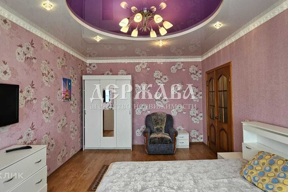 Продаётся 4-комнатная квартира, 80.4 м²