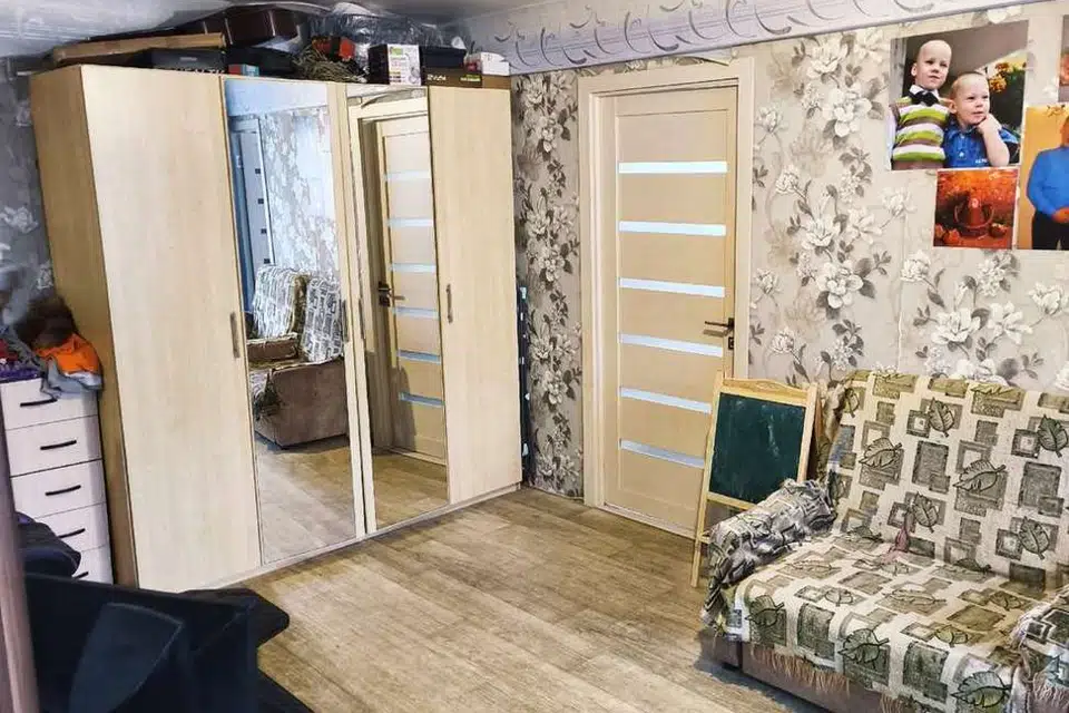 Продаётся 3-комнатная квартира, 48.3 м²