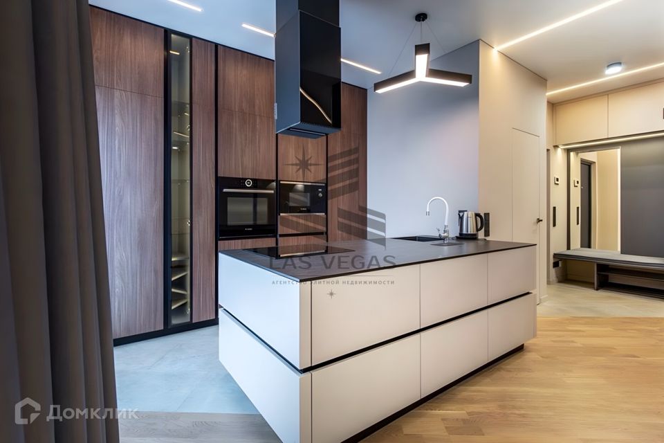 Сдаётся 3-комнатная квартира, 117 м²