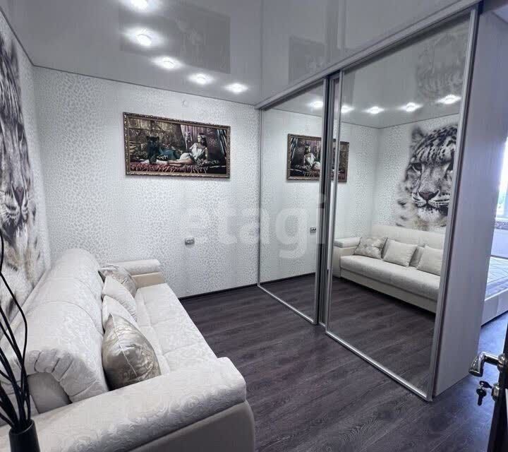 Сдаётся 1-комнатная квартира, 49.6 м²