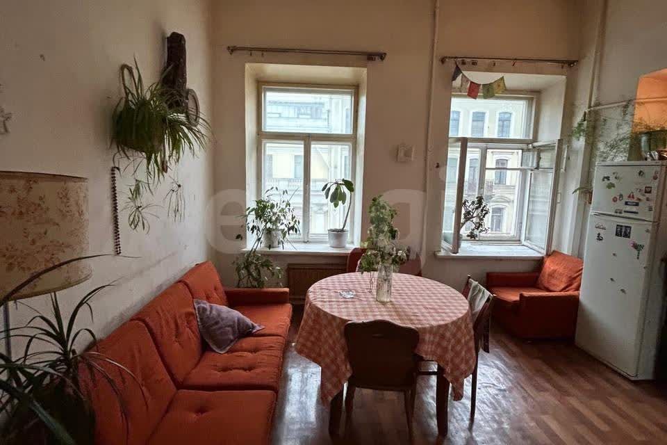 Продаётся 3-комнатная квартира, 117 м²