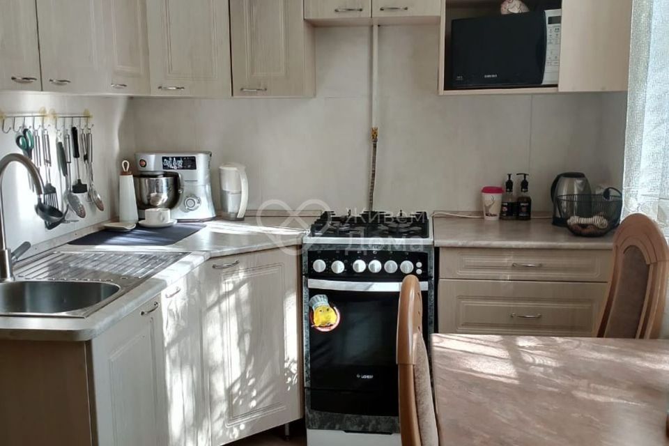 Продаётся 3-комнатная квартира, 63.8 м²