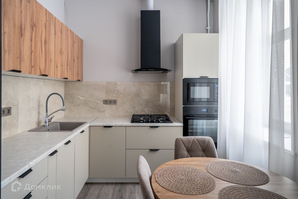 Сдаётся 2-комнатная квартира, 63 м²