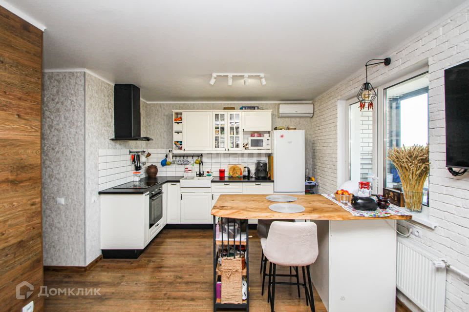 Продаётся 2-комнатная квартира, 57.7 м²