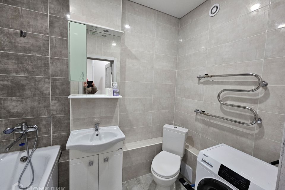 Продаётся 1-комнатная квартира, 43 м²