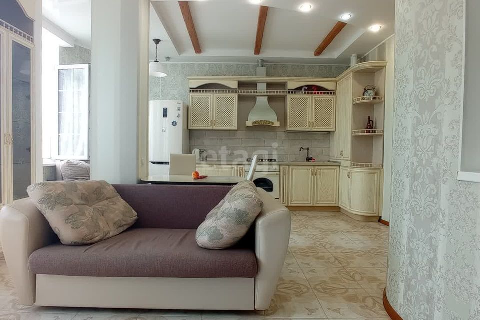 Продаётся 1-комнатная квартира, 50.2 м²