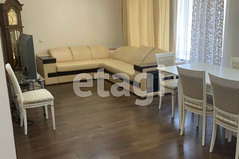 Сдаётся 2-комнатная квартира, 80 м²