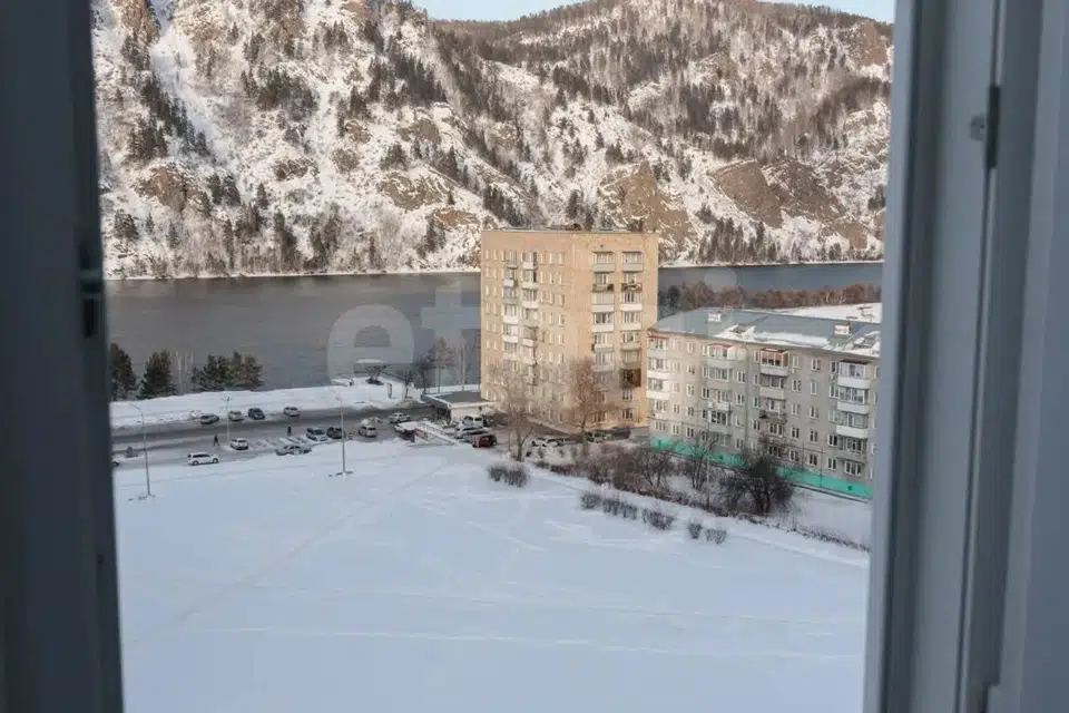 Продаётся 3-комнатная квартира, 60 м²