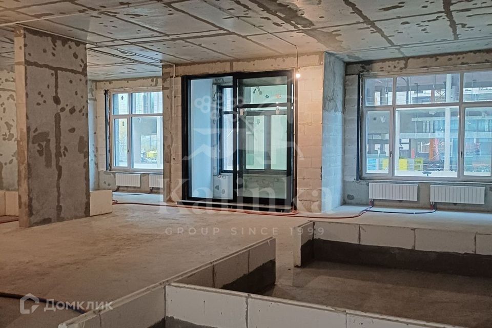 Продаётся 3-комнатная квартира, 141.6 м²