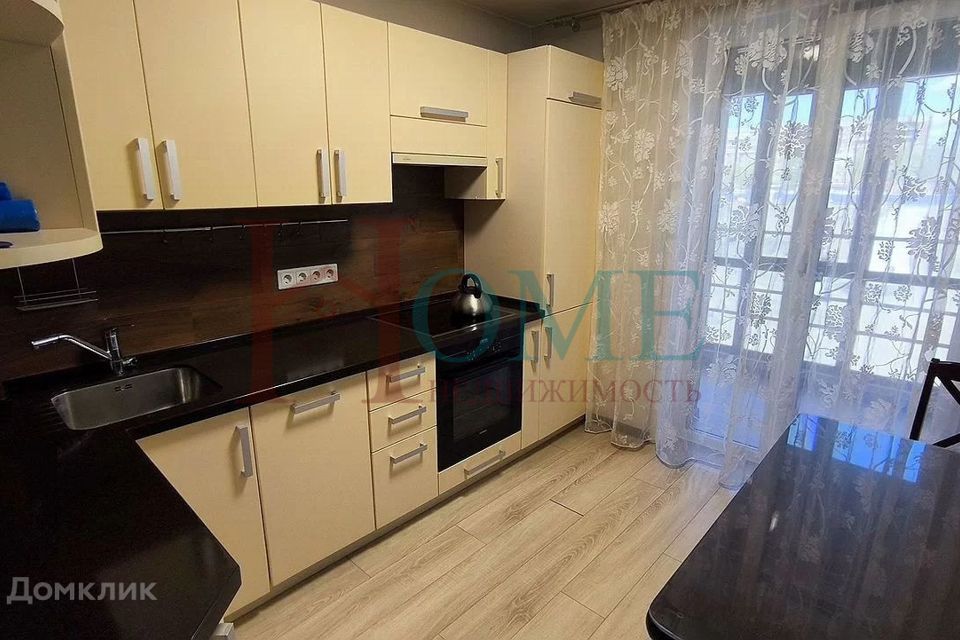 Сдаётся 2-комнатная квартира, 58 м²
