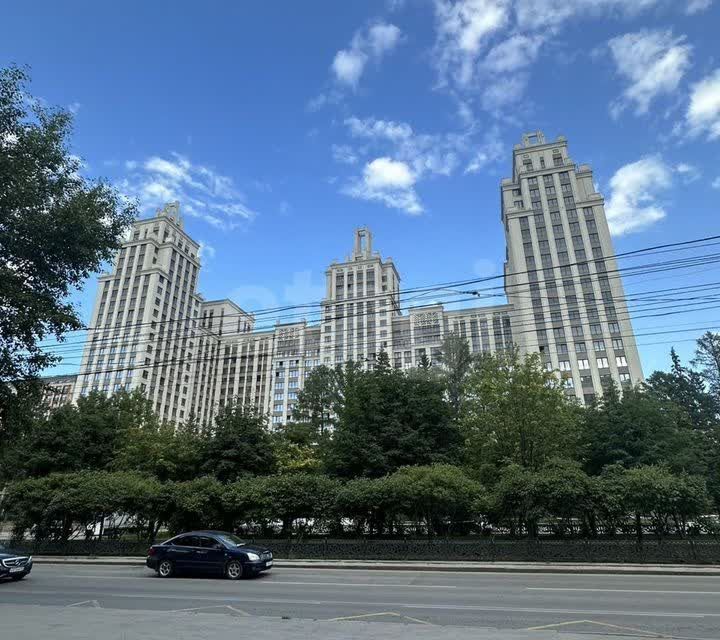 Продаётся 2-комнатная квартира, 59.6 м²