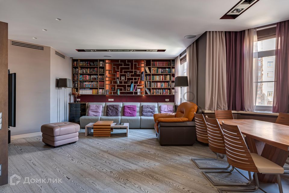 Продаётся 3-комнатная квартира, 115.2 м²