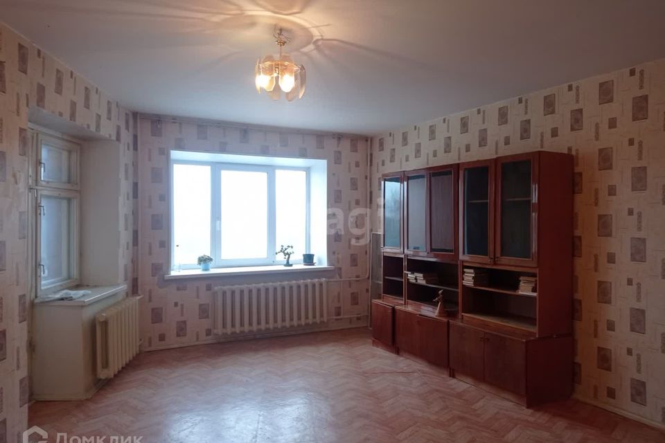 Продаётся 1-комнатная квартира, 65.8 м²