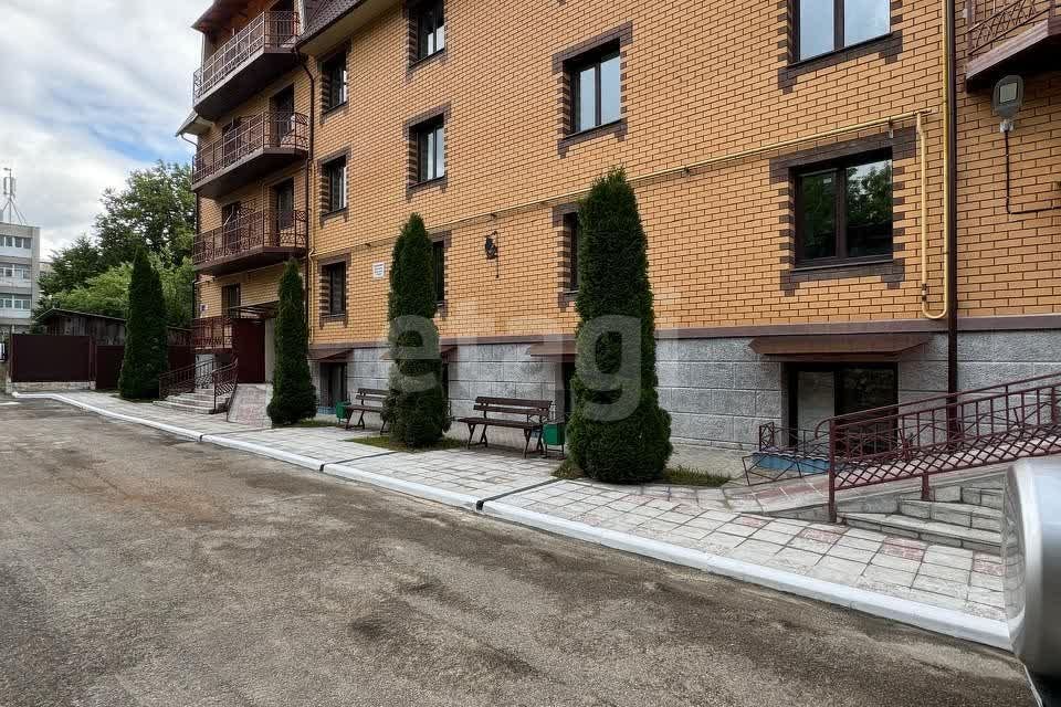 Продаётся 3-комнатная квартира, 100.2 м²