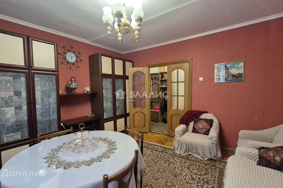 Продаётся 4-комнатная квартира, 75.7 м²