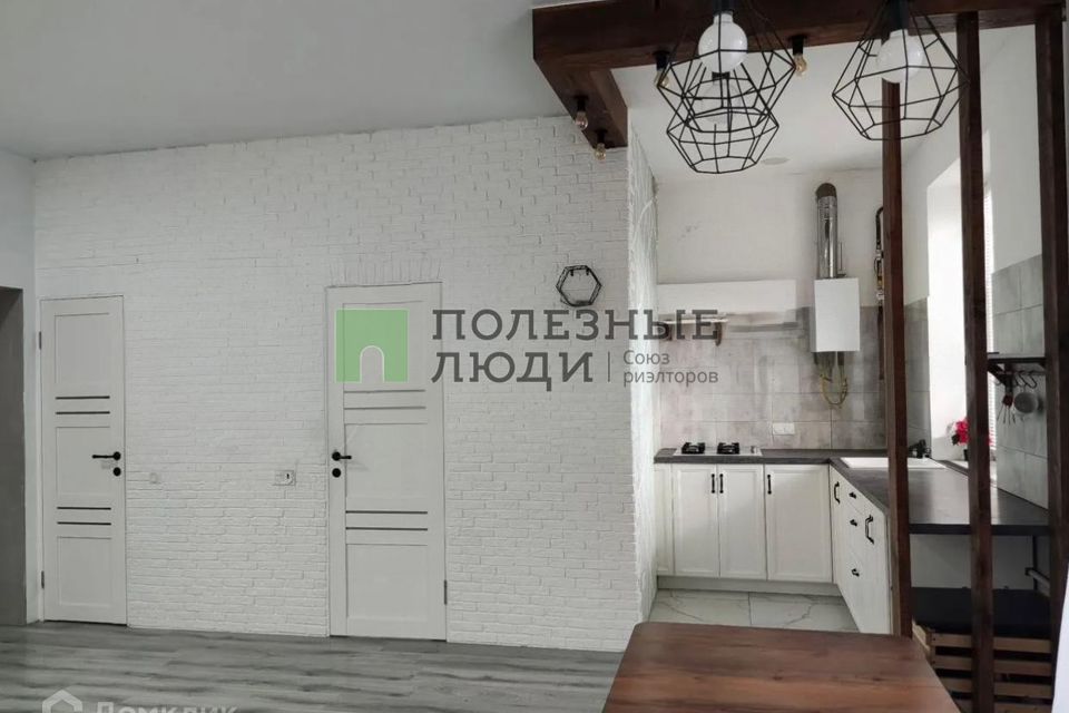 Продаётся 3-комнатная квартира, 76.2 м²