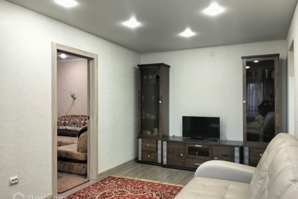 Продаётся 4-комнатная квартира, 60 м²