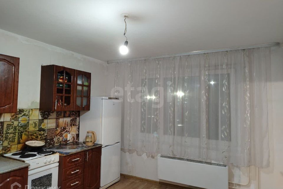 Продаётся 1-комнатная квартира, 42 м²