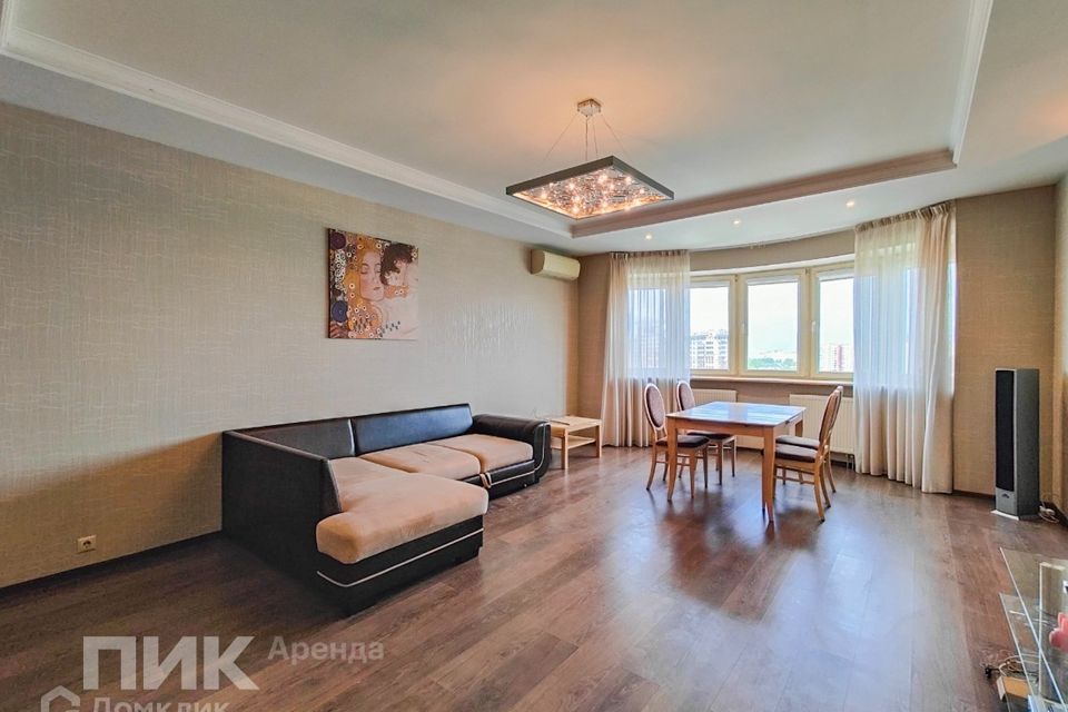 Сдаётся 3-комнатная квартира, 119 м²