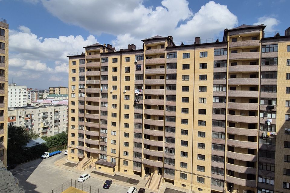 Продаётся 1-комнатная квартира, 62 м²