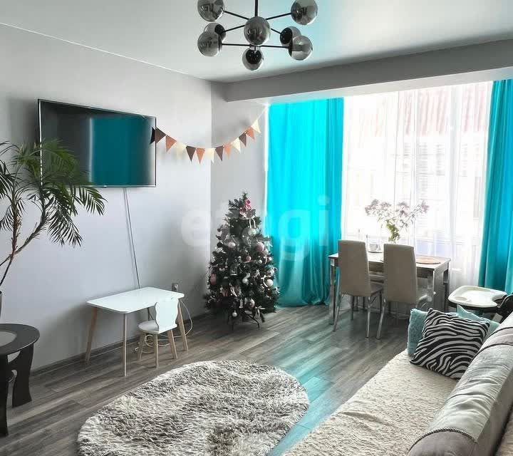 Продаётся 1-комнатная квартира, 53 м²