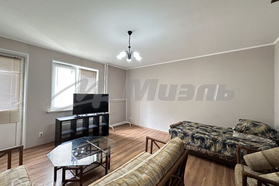 Продаётся 1-комнатная квартира, 41.3 м²