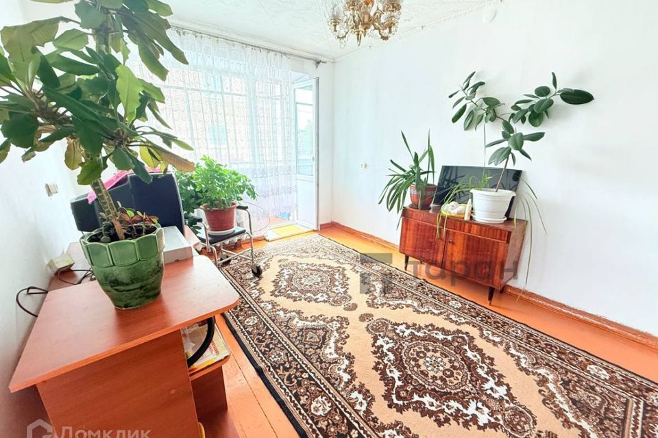 Продаётся 3-комнатная квартира, 51.9 м²
