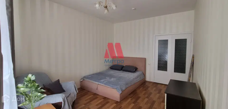 Продаётся 1-комнатная квартира, 42 м²