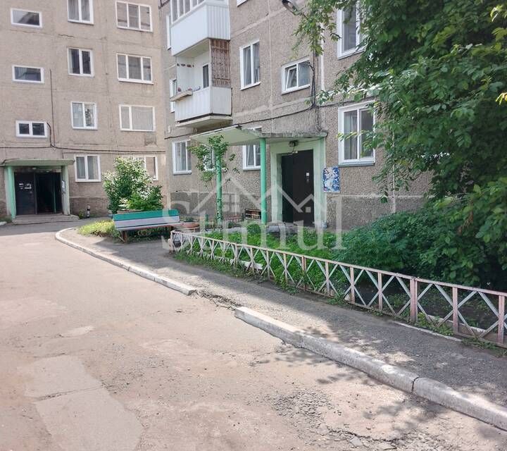 Продаётся 3-комнатная квартира, 47.6 м²