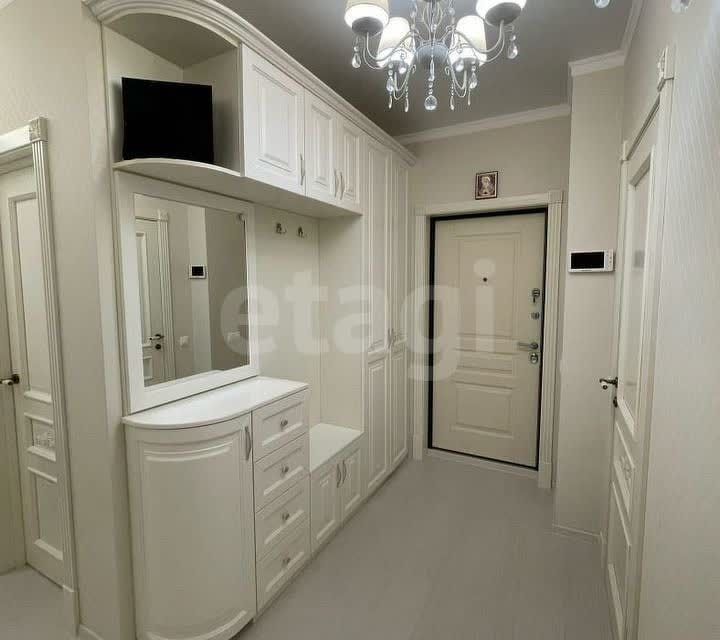 Продаётся 2-комнатная квартира, 71.3 м²