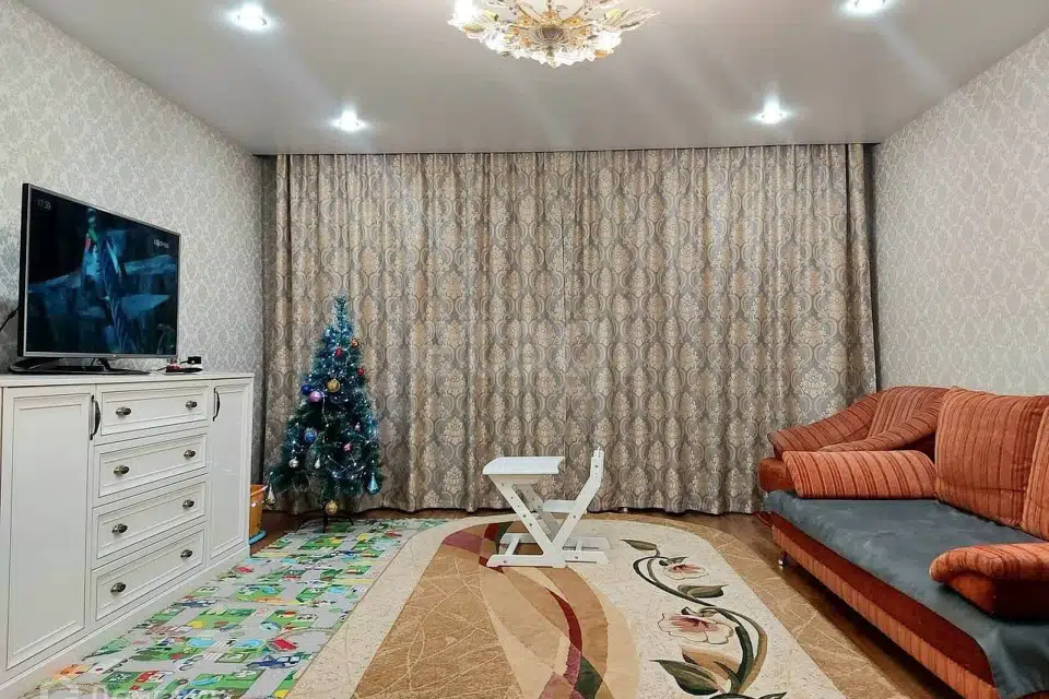 Продаётся 4-комнатная квартира, 113.5 м²