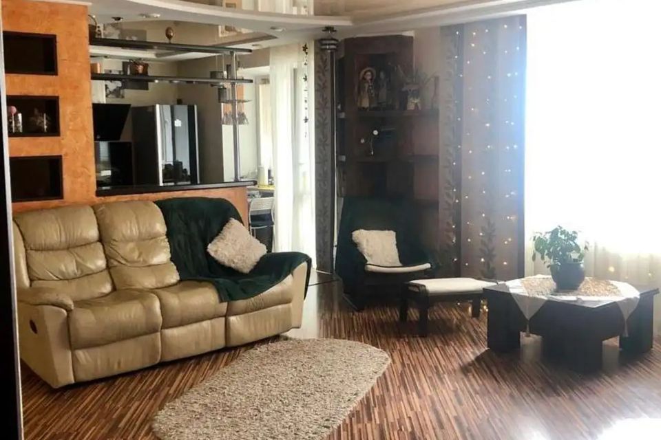 Продаётся 3-комнатная квартира, 90.7 м²