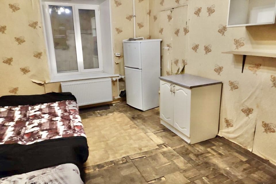 Продаётся комната в 6-комн. квартире, 14.8 м²