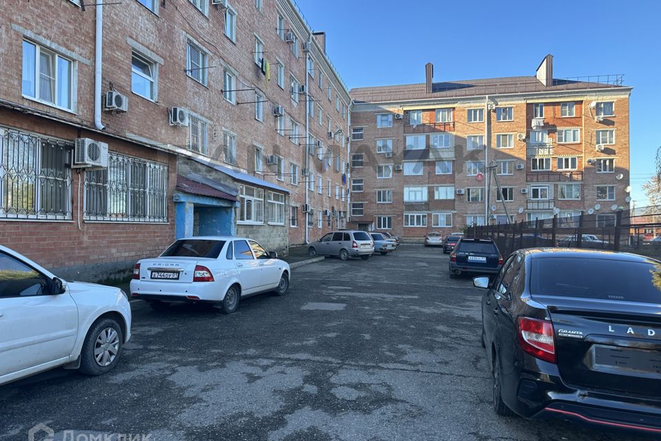 Продаётся 3-комнатная квартира, 56.9 м²