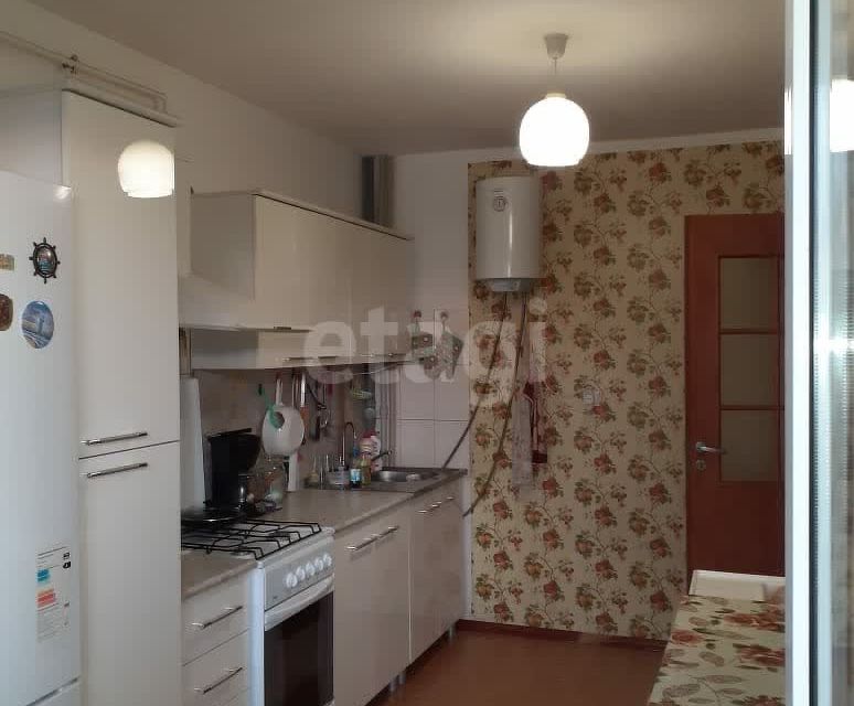 Продаётся 3-комнатная квартира, 75.7 м²