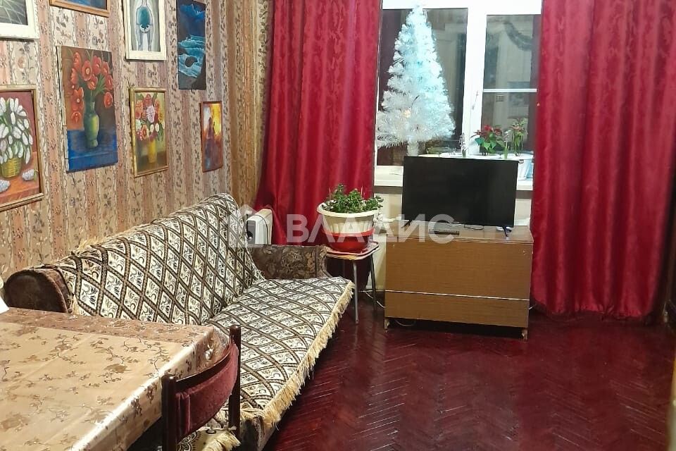 Продаётся 4-комнатная квартира, 100 м²