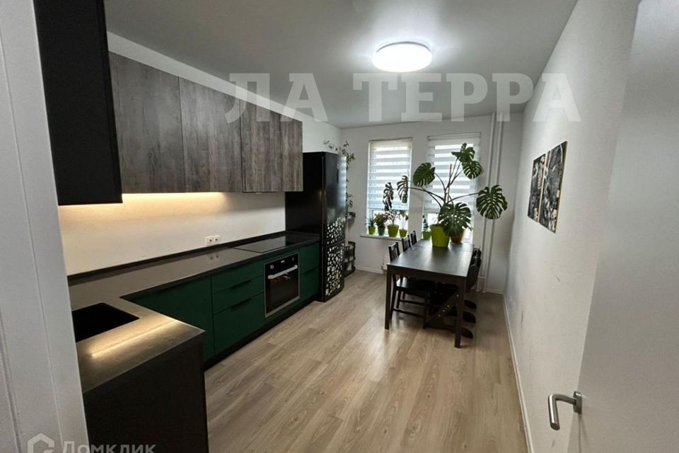 Продаётся 3-комнатная квартира, 71.7 м²