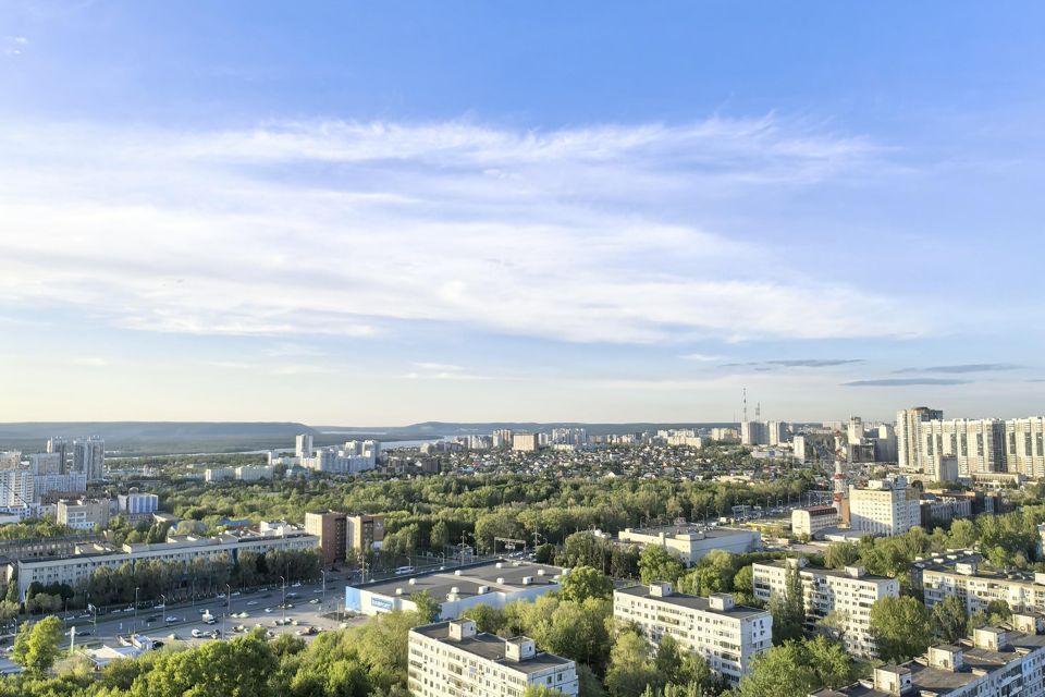 Продаётся 3-комнатная квартира, 150 м²