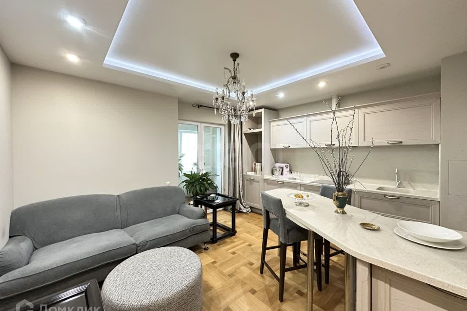 Продаётся 3-комнатная квартира, 75.79 м²
