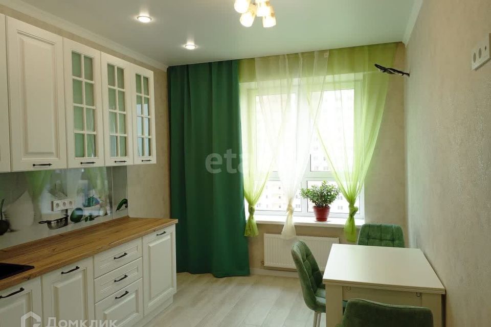 Продаётся 1-комнатная квартира, 40.7 м²