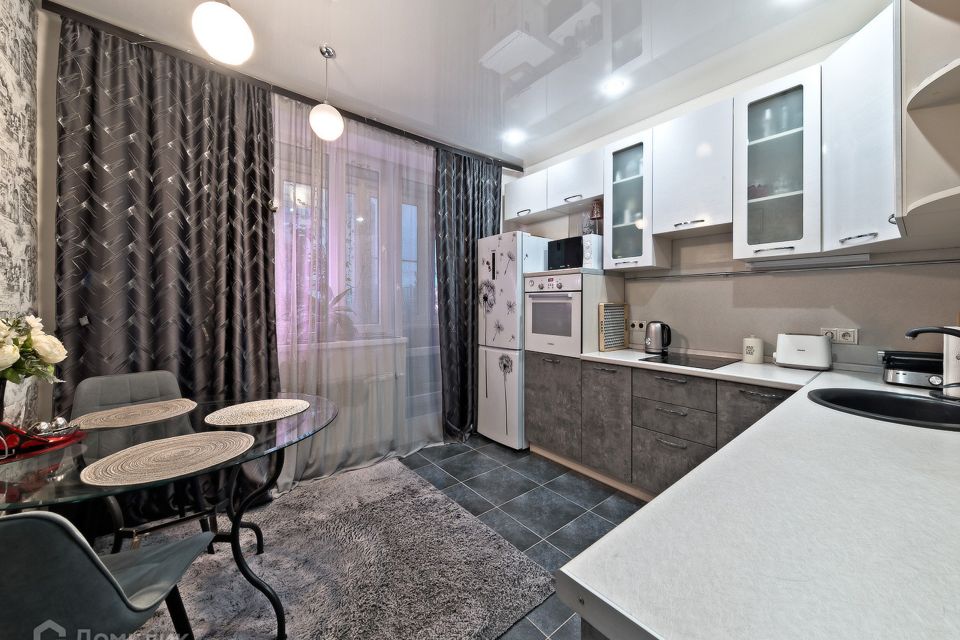Продаётся 1-комнатная квартира, 42.5 м²