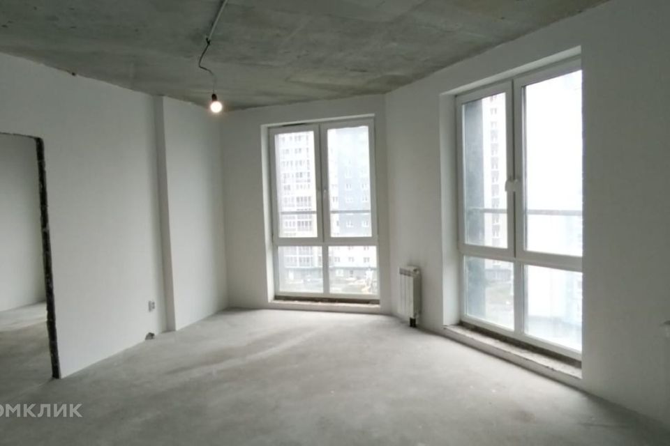 Продаётся 3-комнатная квартира, 127.8 м²