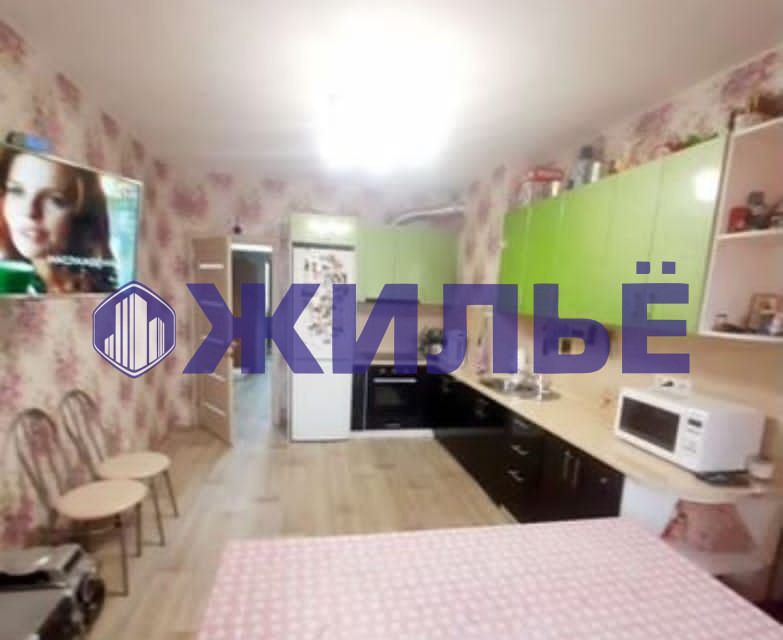 Продаётся 3-комнатная квартира, 77 м²