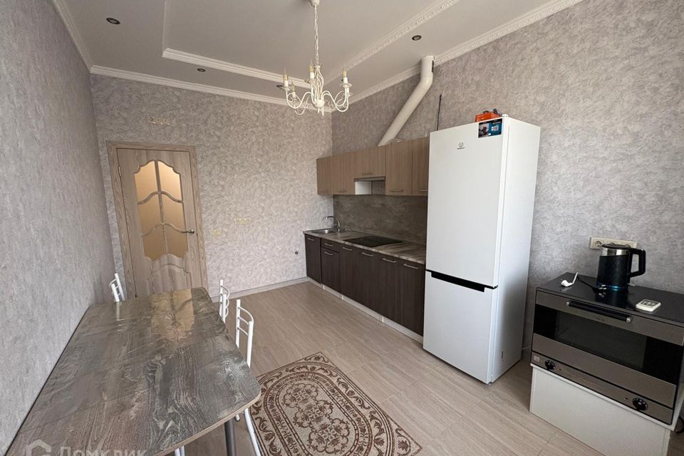 Сдаётся 2-комнатная квартира, 65 м²